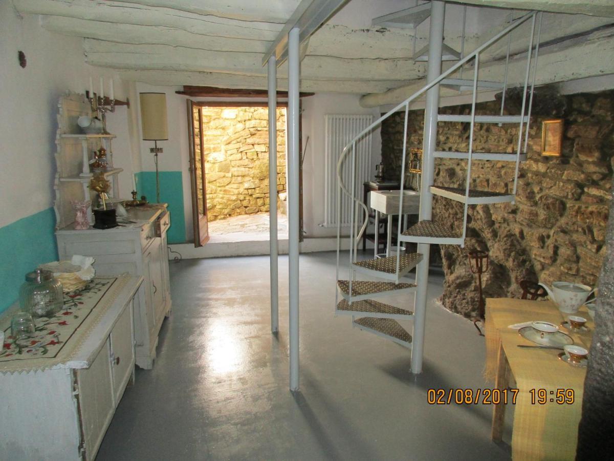 Viandanti, Artisti E Sognatori Bed and Breakfast Comano  Exteriör bild
