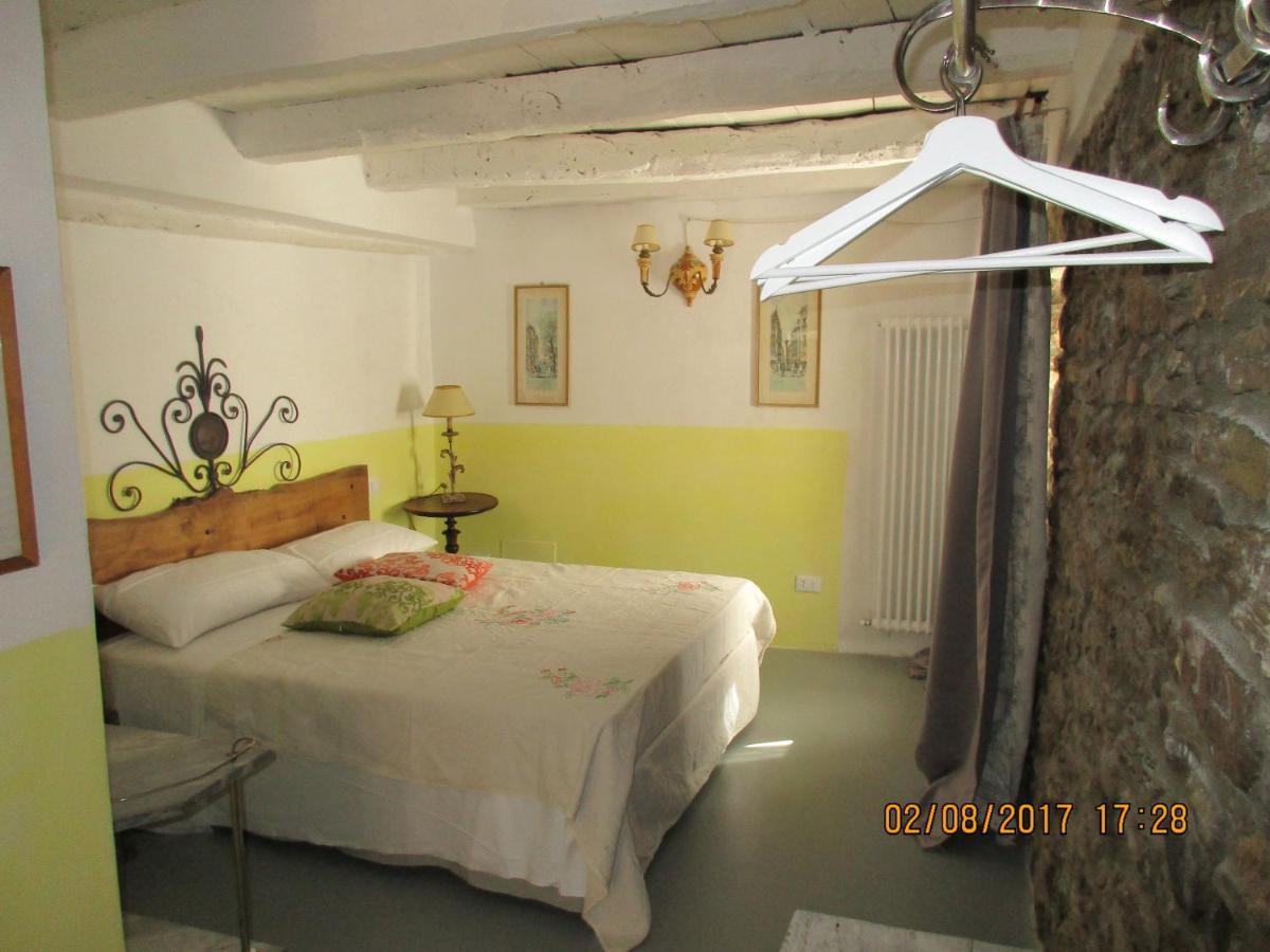 Viandanti, Artisti E Sognatori Bed and Breakfast Comano  Exteriör bild