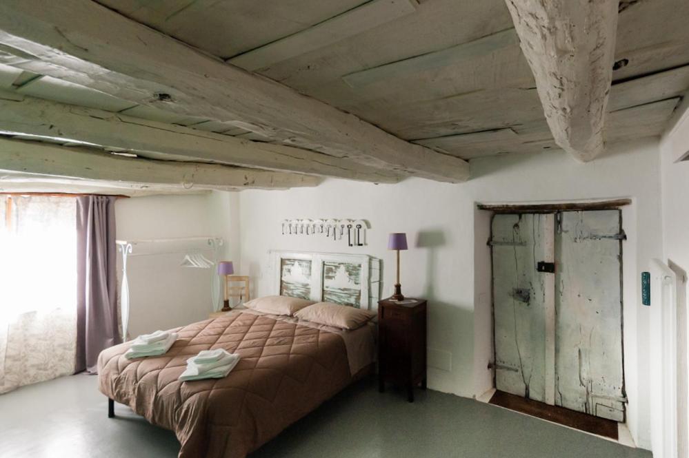 Viandanti, Artisti E Sognatori Bed and Breakfast Comano  Exteriör bild